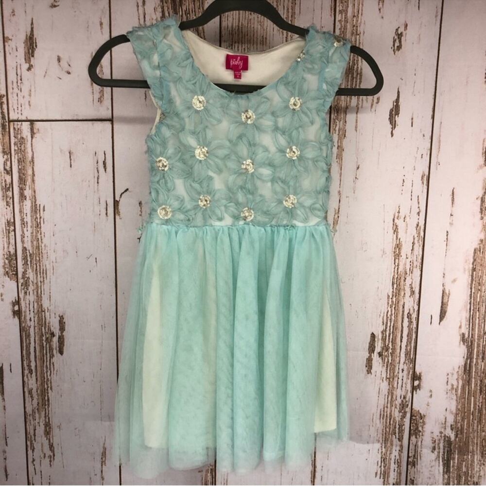 Pinky, Girls Dress, Size 8. In good used condition!